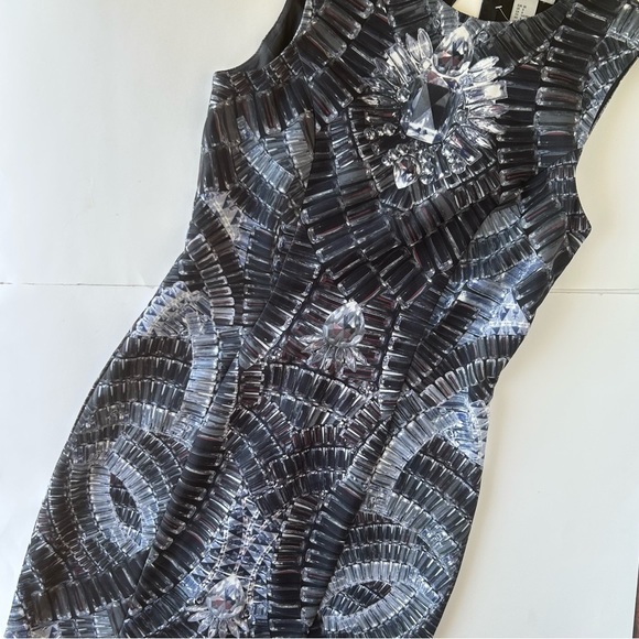 H&M Gemstone/ Diamond Print Sleeveless Dress - Picture 5 of 9
